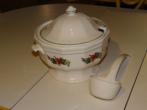 Property photo 177 - Personal Property Auction, Furniture, Glassware, Pictures, Kitchen Appliances, Household, Fishing Gear, Vintage Cameras, Electronics, Toys, Games